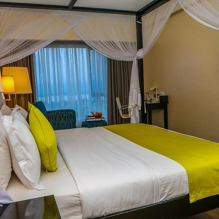 Acacia Premier Hotel キスム エクステリア 写真