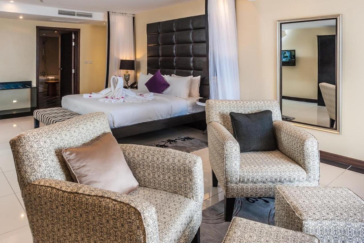 Acacia Premier Hotel キスム エクステリア 写真