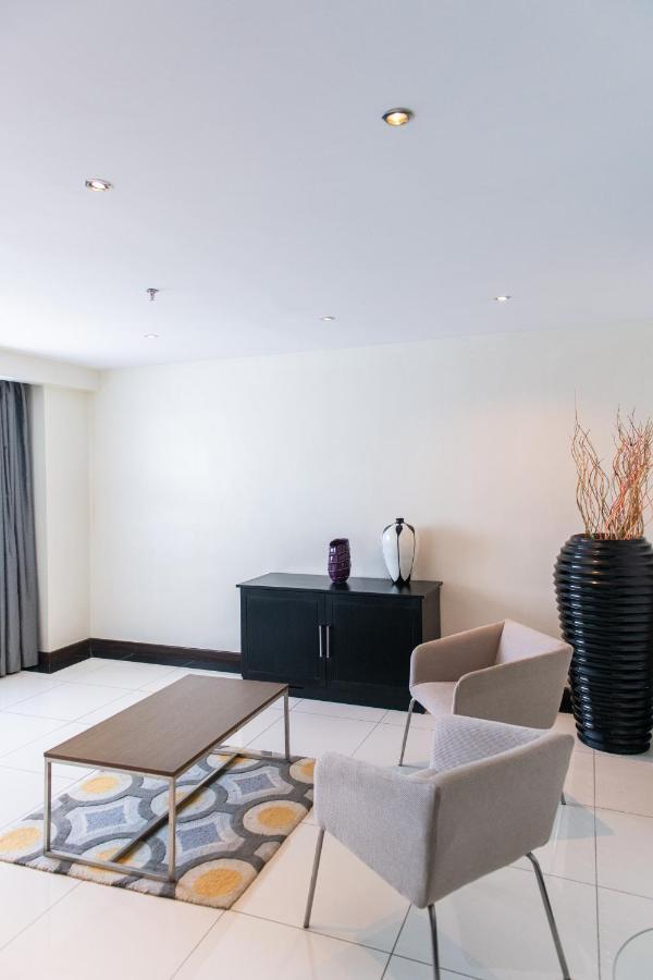 Acacia Premier Hotel キスム エクステリア 写真