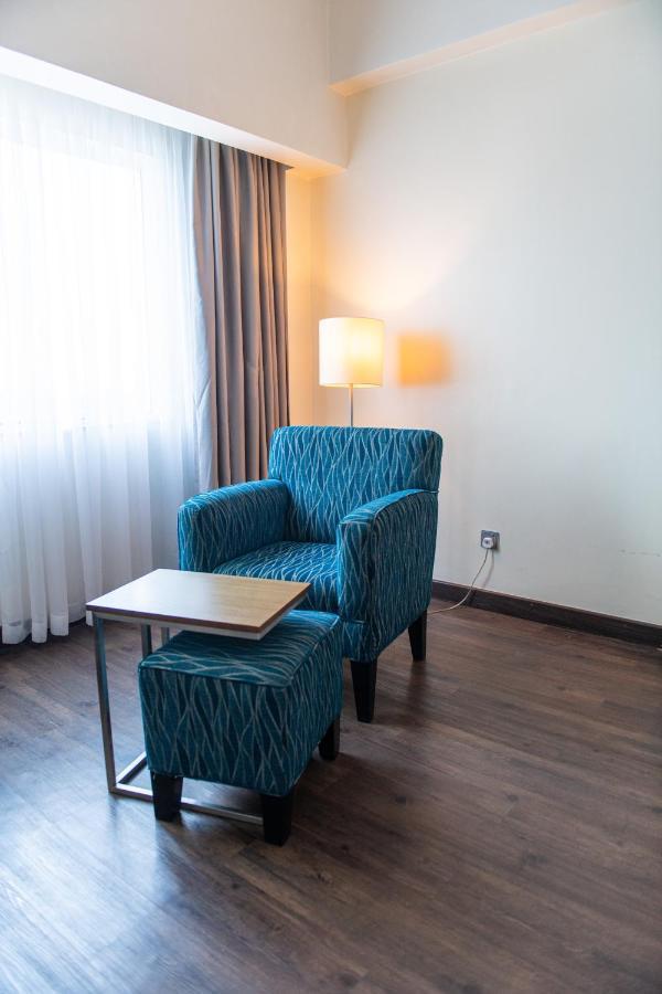 Acacia Premier Hotel キスム エクステリア 写真