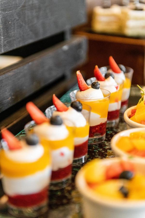 Acacia Premier Hotel キスム エクステリア 写真