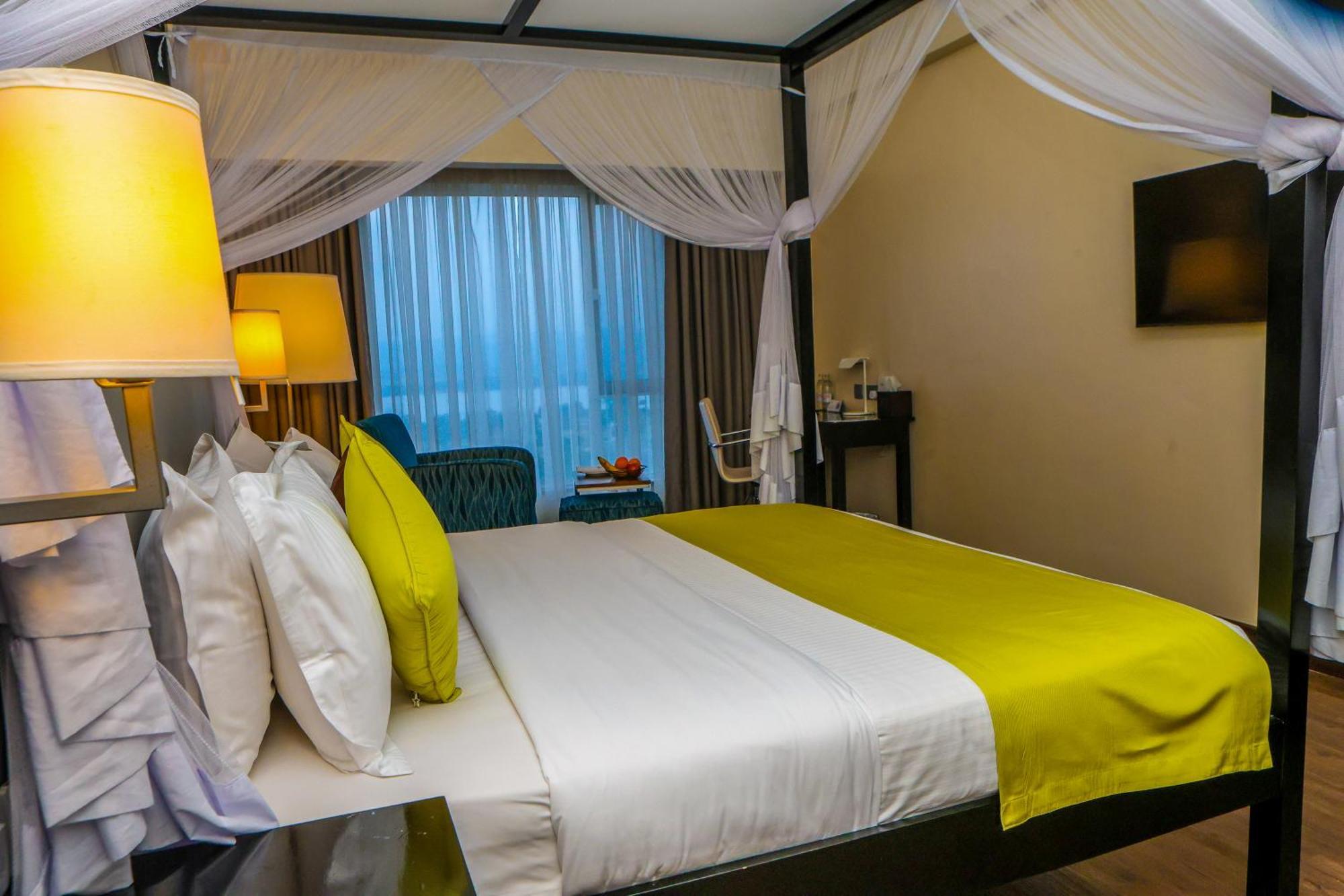 Acacia Premier Hotel キスム エクステリア 写真