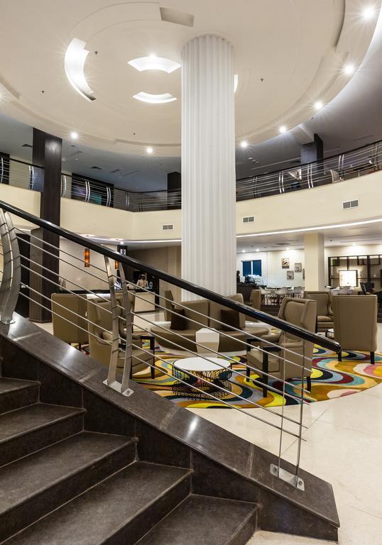 Acacia Premier Hotel キスム エクステリア 写真